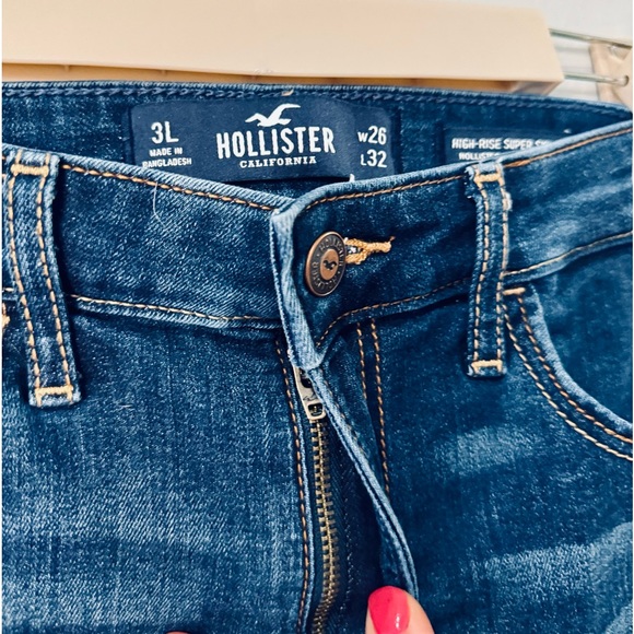 Hollister Jeans High Rise Super Skinny Medium Wash Distressed SZ 26/3L LIKE NEW - Picture 6 of 15